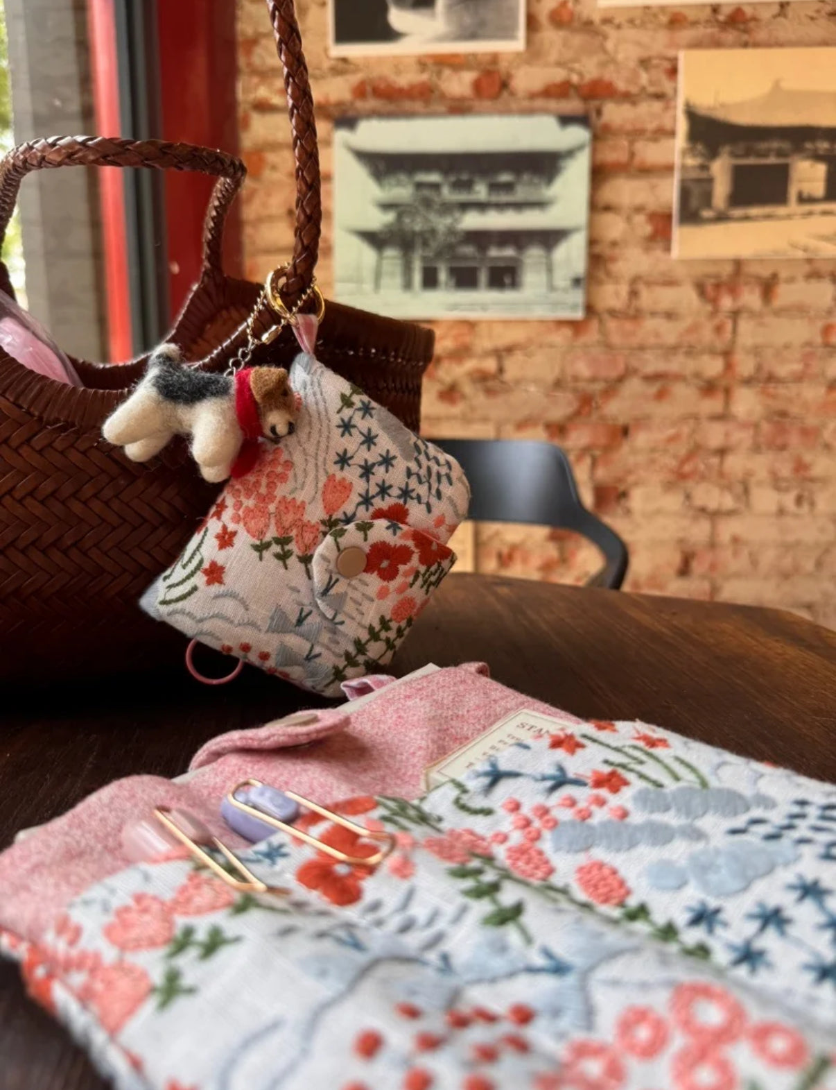 Card pad pouch